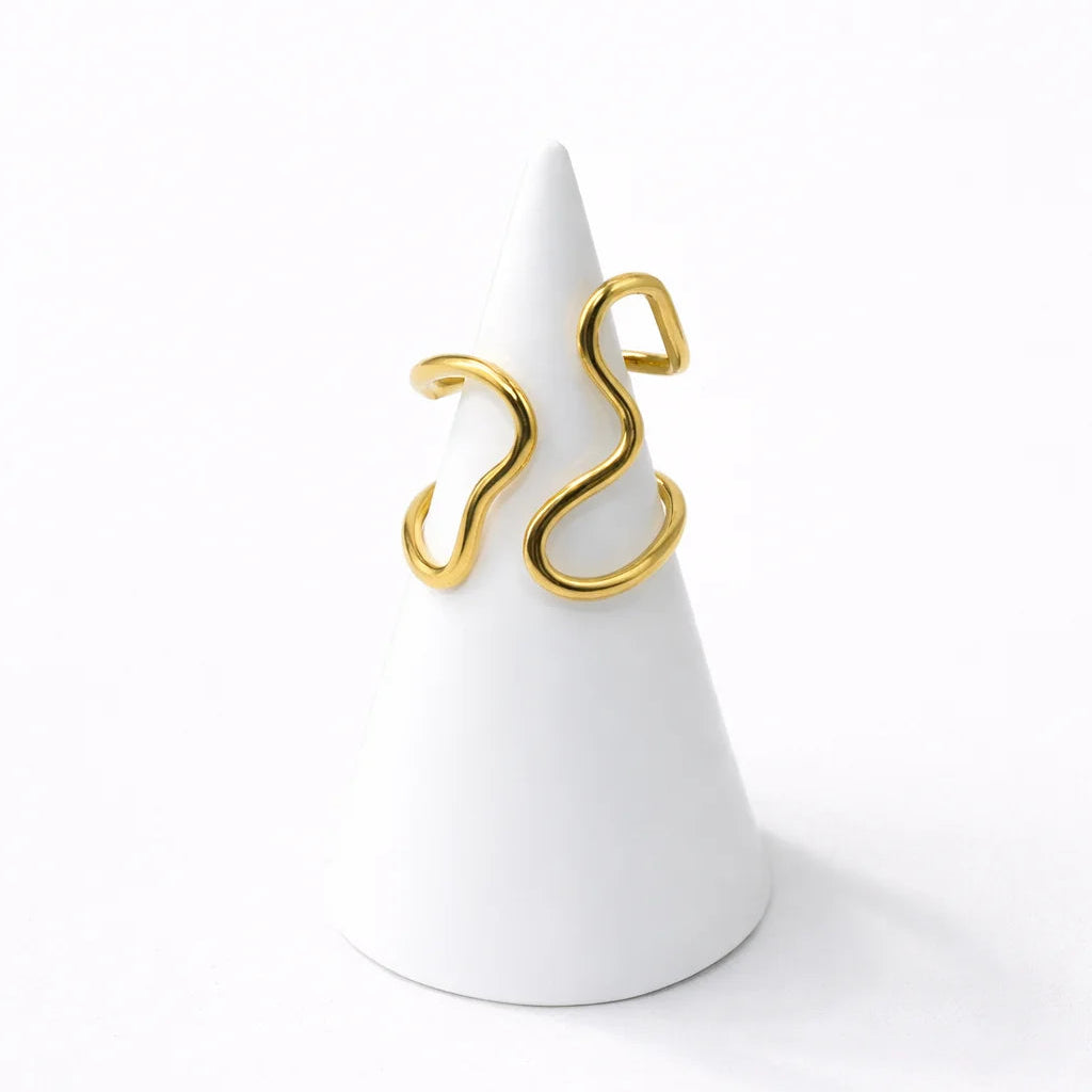 Sovereign Ring - 18 Karat