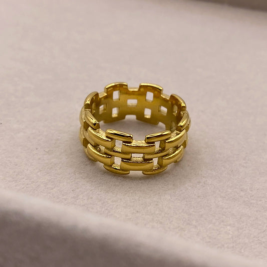 Chain Ring - 18 Karat