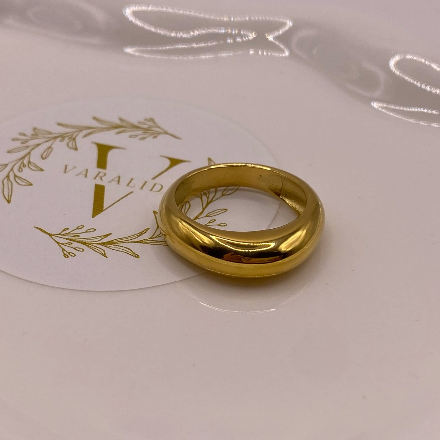 Cleany Ring - 18 carat