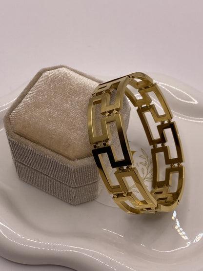 Nerina Bracelet - 18 Karat (⌀ 6 cm)