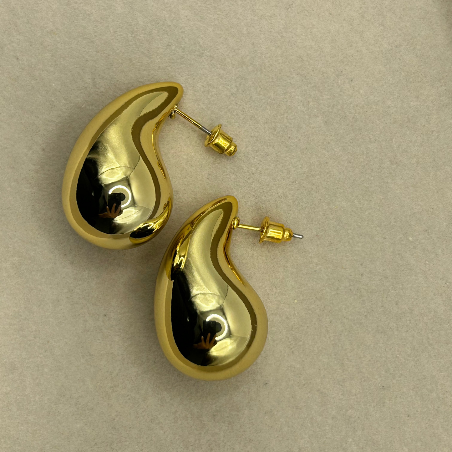 Drop Earrings - 18 Karat