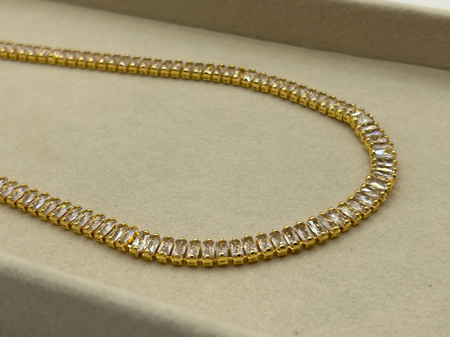 Casablanca Necklace - 18 Karat