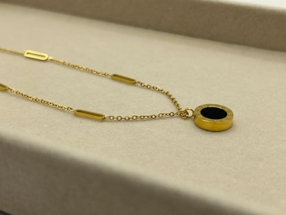 Alexandria Perlmutt Necklace - 18 Karat