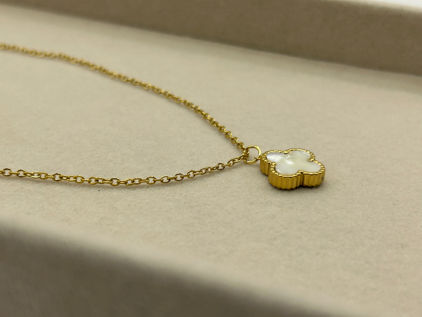 Leef Perlmutt Necklace - 18 Karat