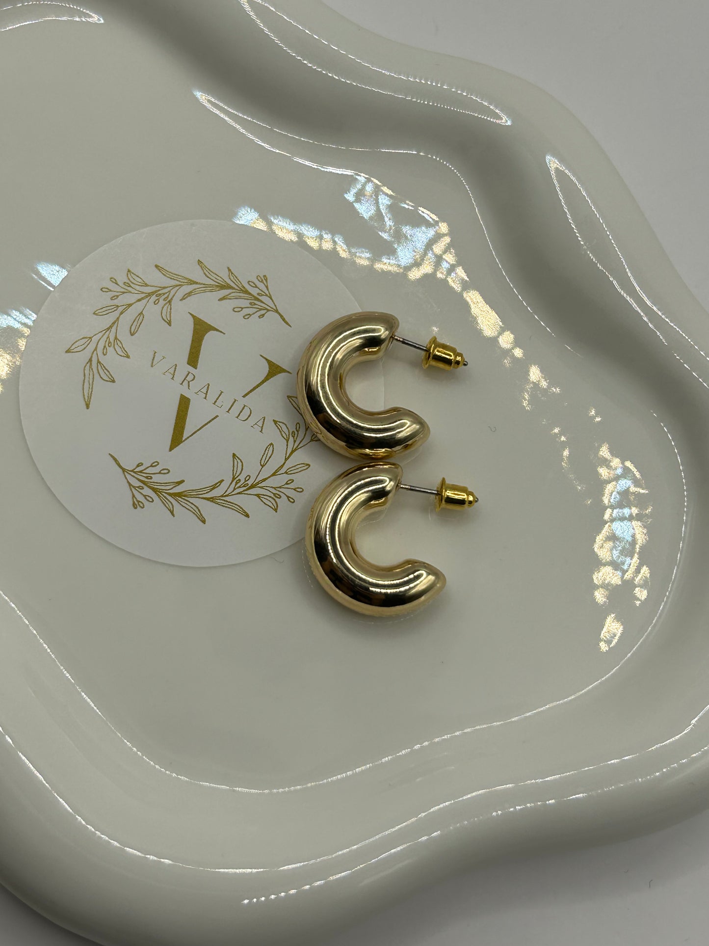 Turin Earrings - 14 carat