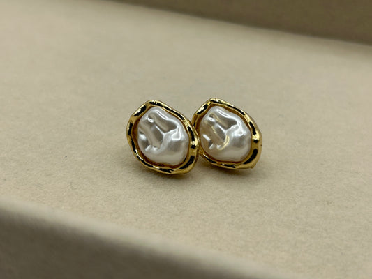 Avignon Earrings - 18 carat