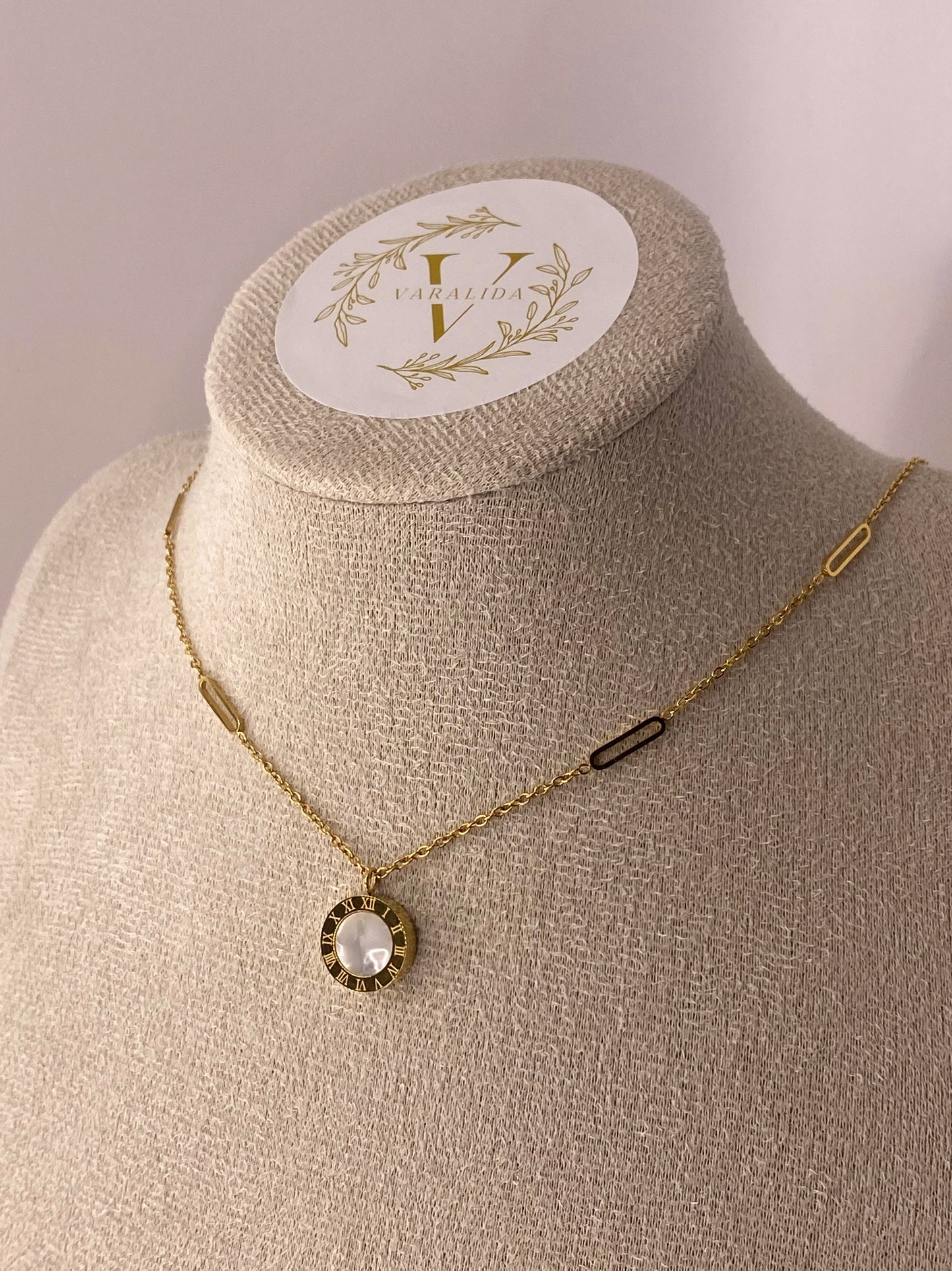 Alexandria Perlmutt Necklace - 18 Karat