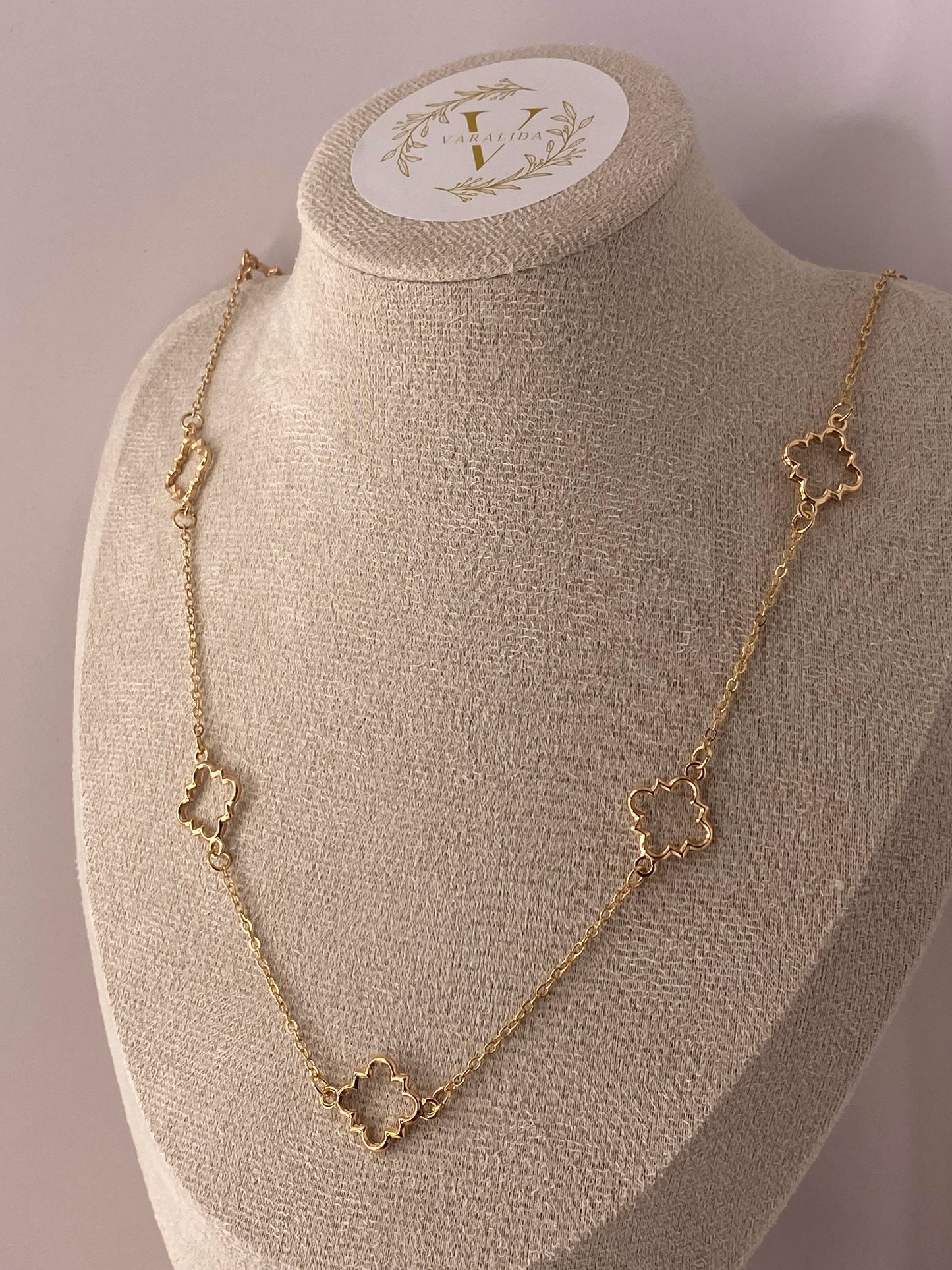 Estella Necklace - 18 carat