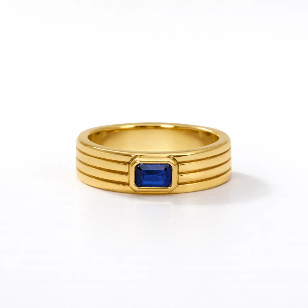 Blue Halo Ring - 18 Karat
