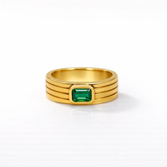 Green Halo Ring - 18 Karat