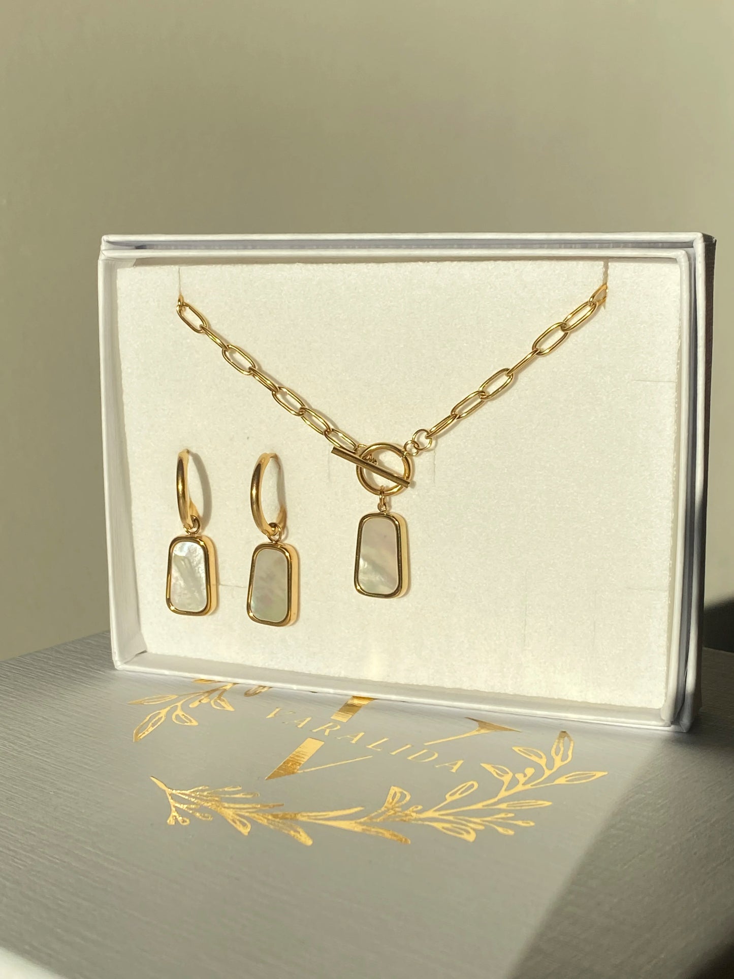 Libre Gold Necklace