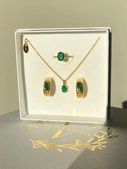 VARALIDA vergoldetes Schmuckset: filigrane goldene Kette und Ohrstecker  im Geschenk-Etui – eleganter Damenschmuck online kaufen