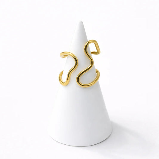 Sovereign Ring - 18 Karat