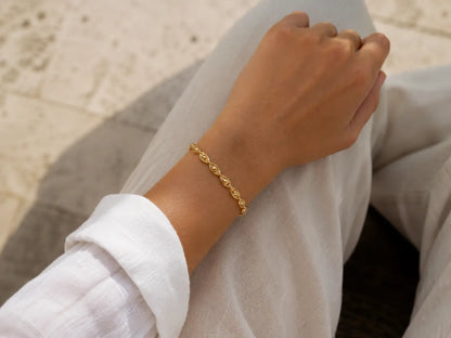 Veloria Gold Bracelet - 18 Karat