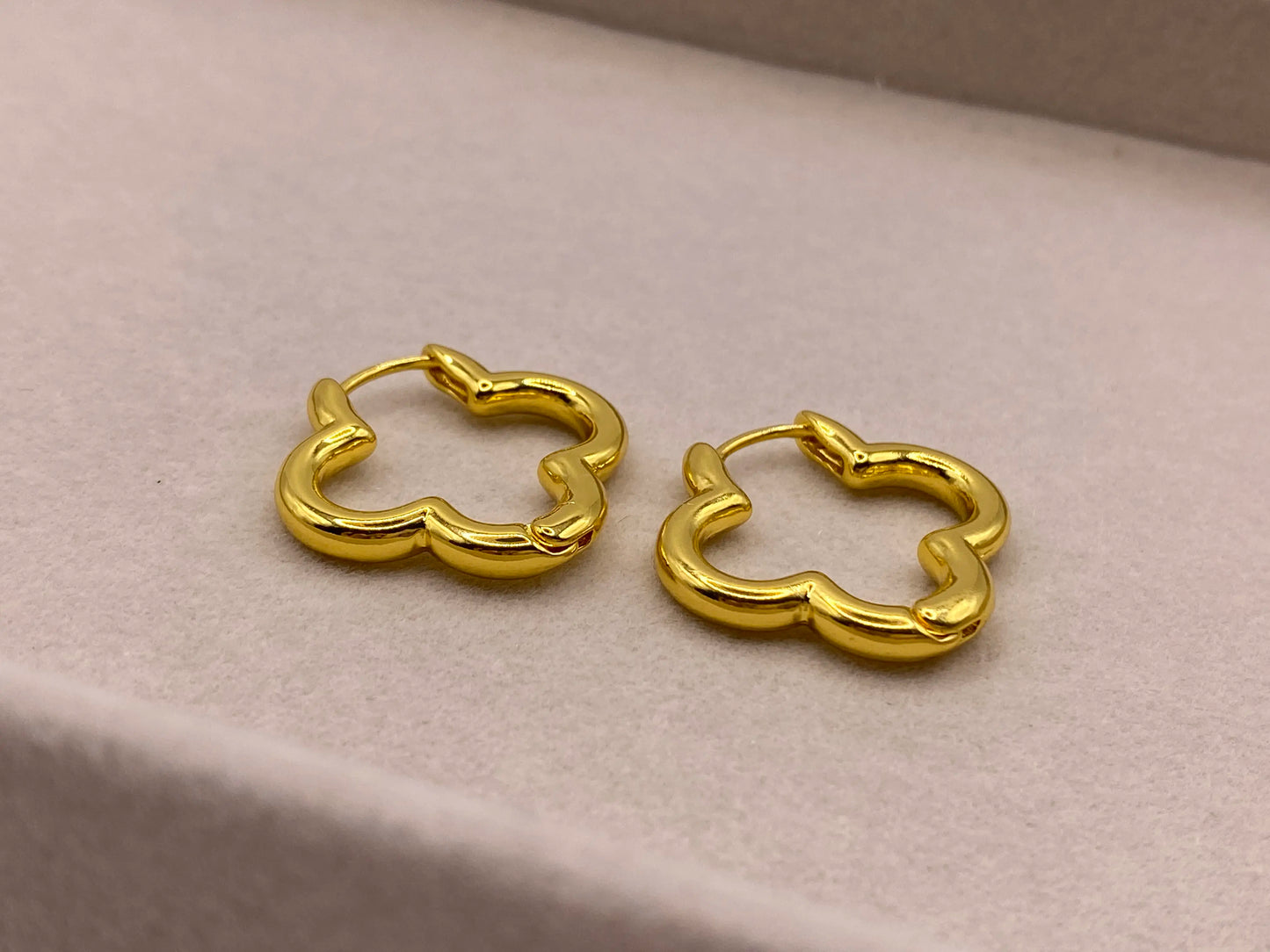 Rivière Earrings