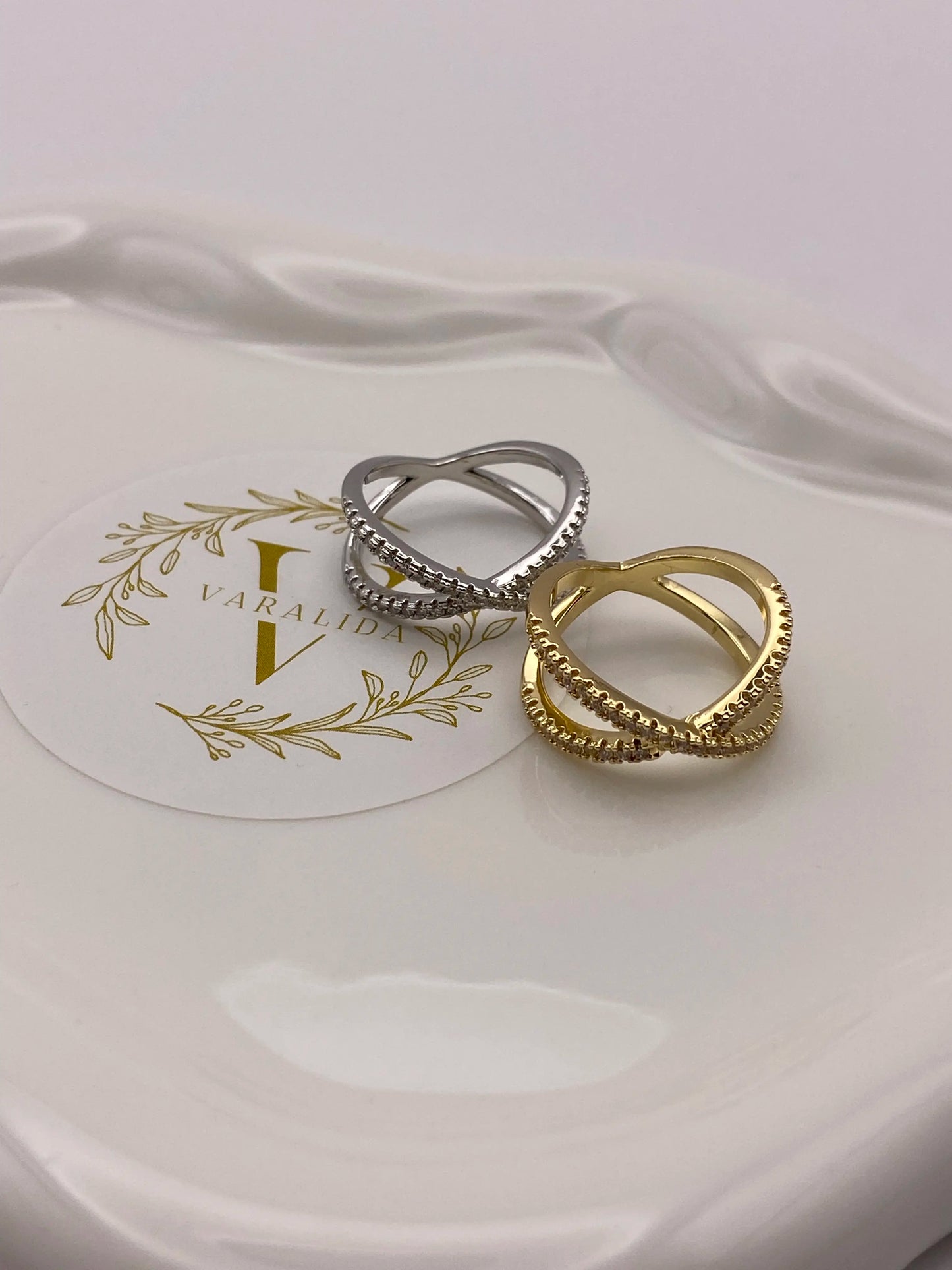 Adella Ring - 18 Karat