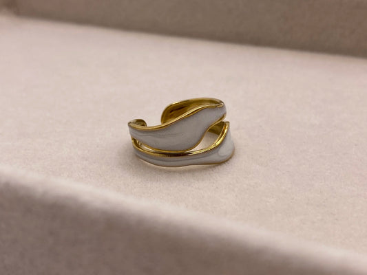 Calanthe Ring - 18 Karat