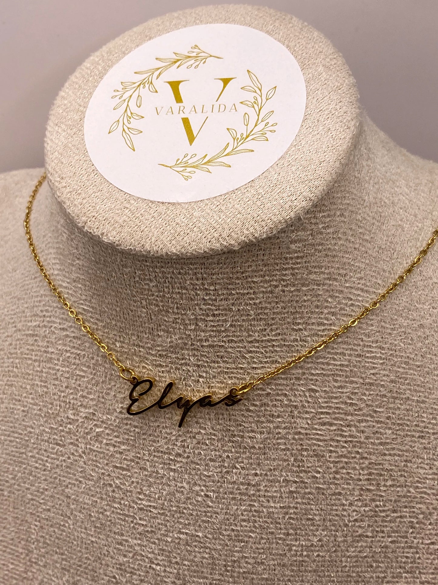 Initiale Necklace - 18 Karat (auf Bestellung)